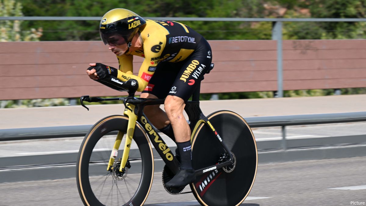 El Jumbo Visma subasta tres bicicletas de Primoz Roglic